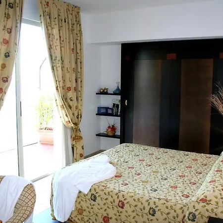 Отель San Leonardo Vibo Eventi E Congressi 4*