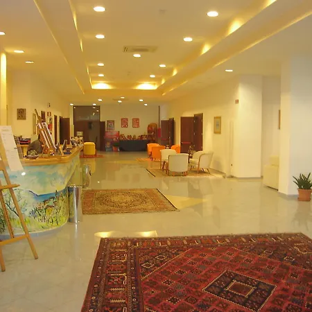 Отель San Leonardo Vibo Eventi E Congressi Вибо-Валентия