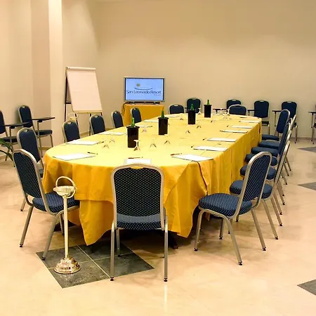 San Leonardo Vibo Eventi E Congressi Отель Вибо-Валентия