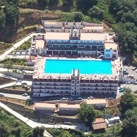 San Leonardo Vibo Eventi E Congressi Отель
