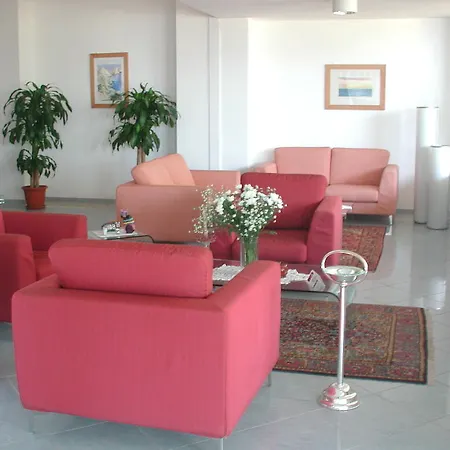 San Leonardo Vibo Eventi E Congressi Hotel 4*